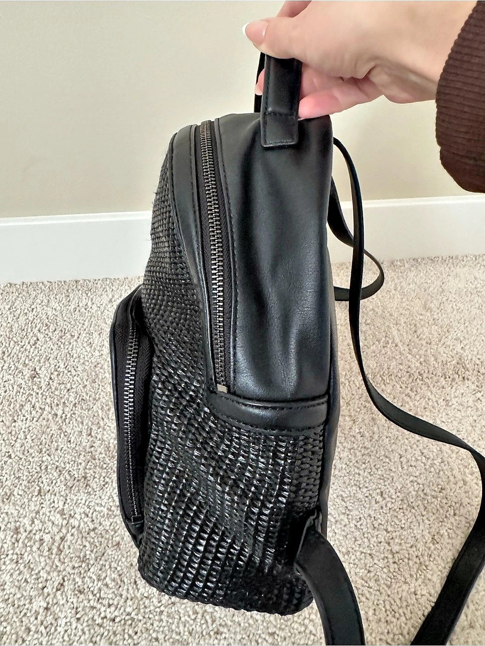 Vera Wang Black Woven Mini Backpack Purse Faux Leather Zip Pockets - Picture 3 of 6
